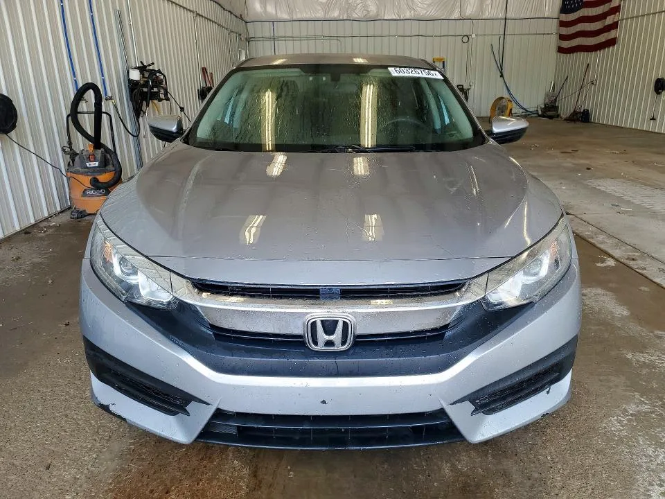 19XFC2F58HE038322 — 2017 HONDA CIVIC photo 5