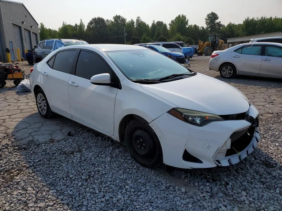 5YFBURHE4JP782893 — 2018 TOYOTA COROLLA photo 4