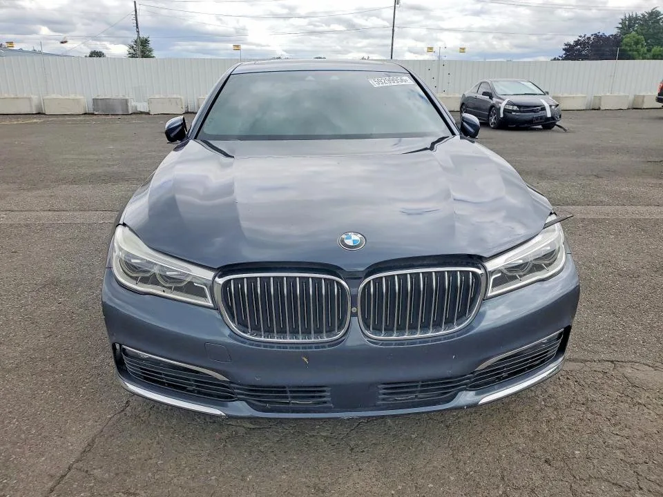 WBA7F0C54GGL99417 — 2016 BMW 750 photo 5