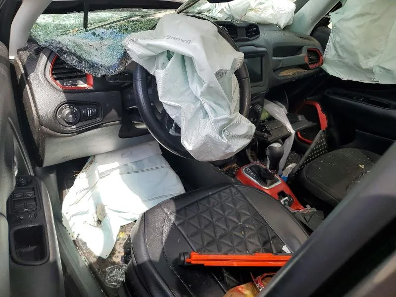 ZACNJBC11KPK12550 — 2019 JEEP RENEGADE photo 8