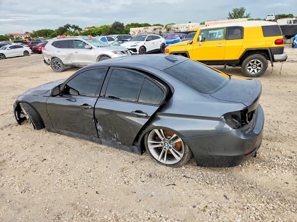 WBA3A9G53DNP37456 — 2013 BMW 335 photo 2