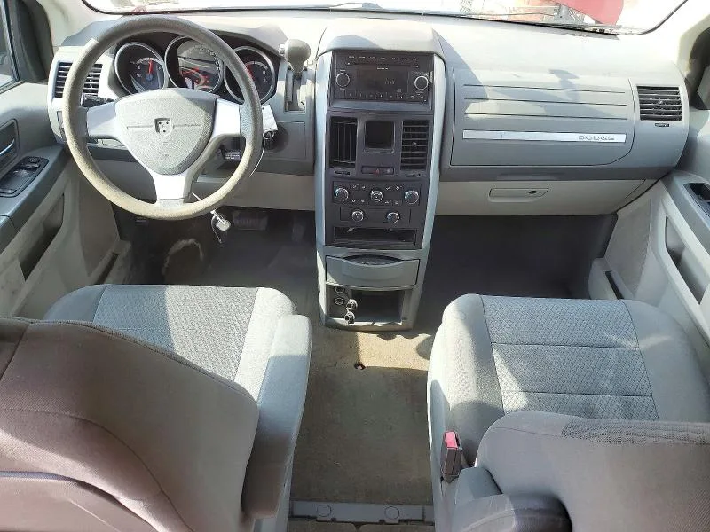2D4RN4DE0AR145118 — 2010 DODGE GRAND CARAVAN photo 8