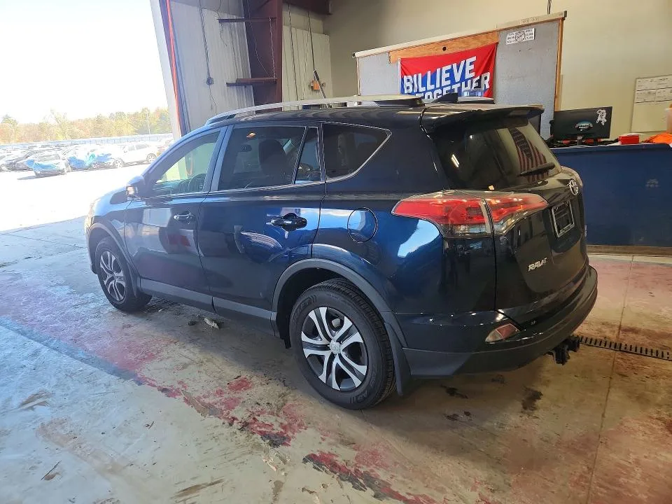 JTMBFREV0HJ174575 — 2017 TOYOTA RAV4 photo 2