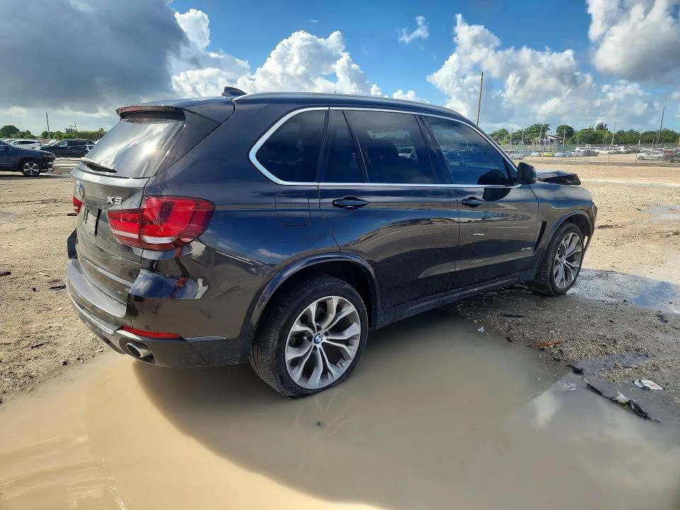 5UXKR0C36H0X80438 — 2017 BMW X5 photo 3