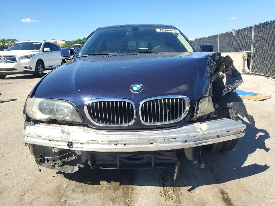 WBABD53424PL10010 — 2004 BMW 330 photo 5