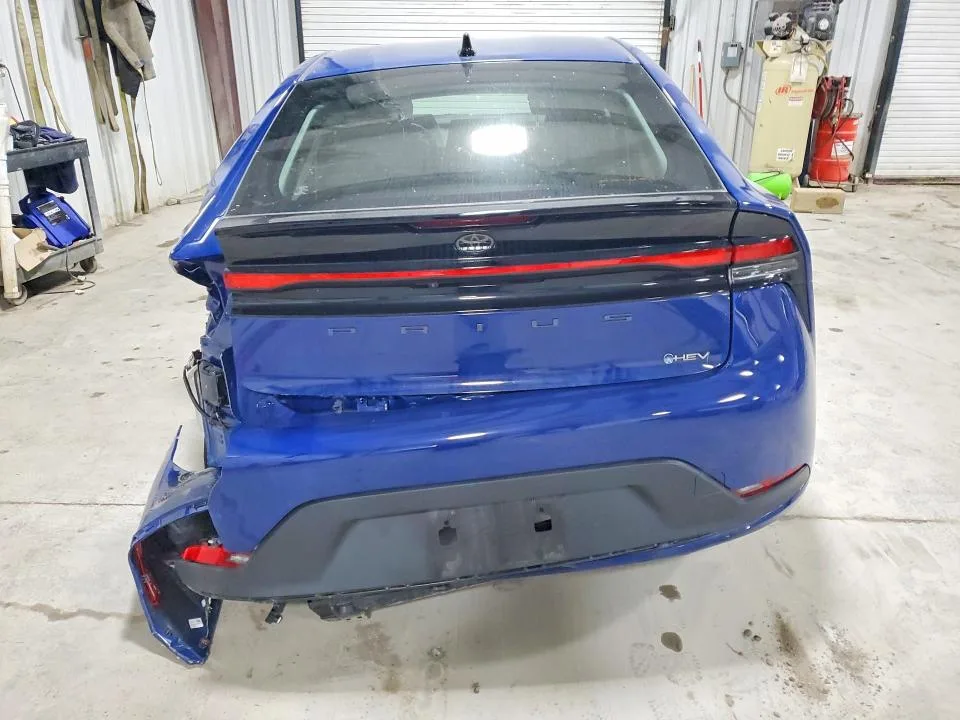 JTDACAAU5T3067764 — 2026 TOYOTA PRIUS photo 6