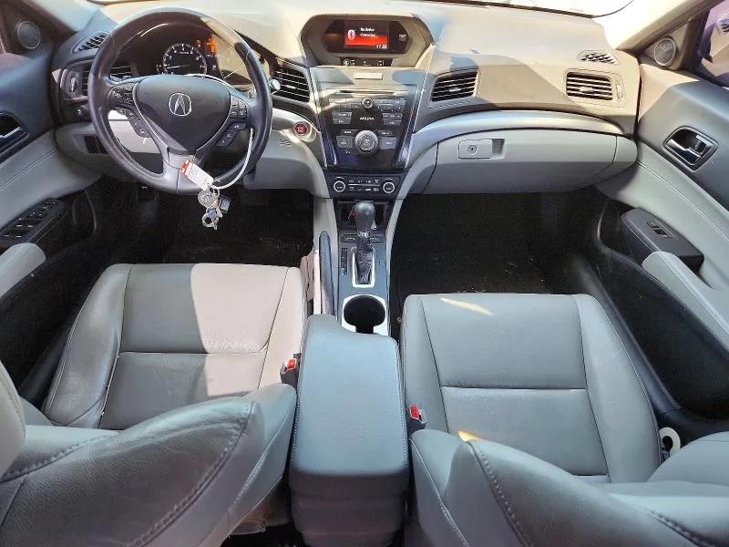19UDE2F40JA003910 — 2018 ACURA ILX photo 8