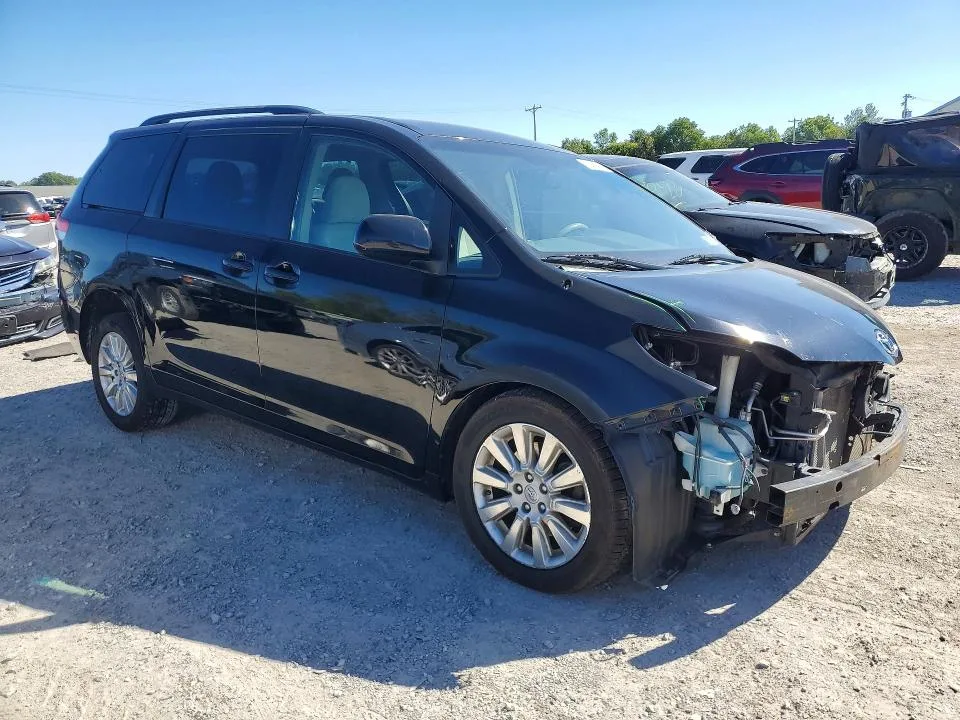 5TDJK3DC9DS050919 — 2013 TOYOTA SIENNA photo 4