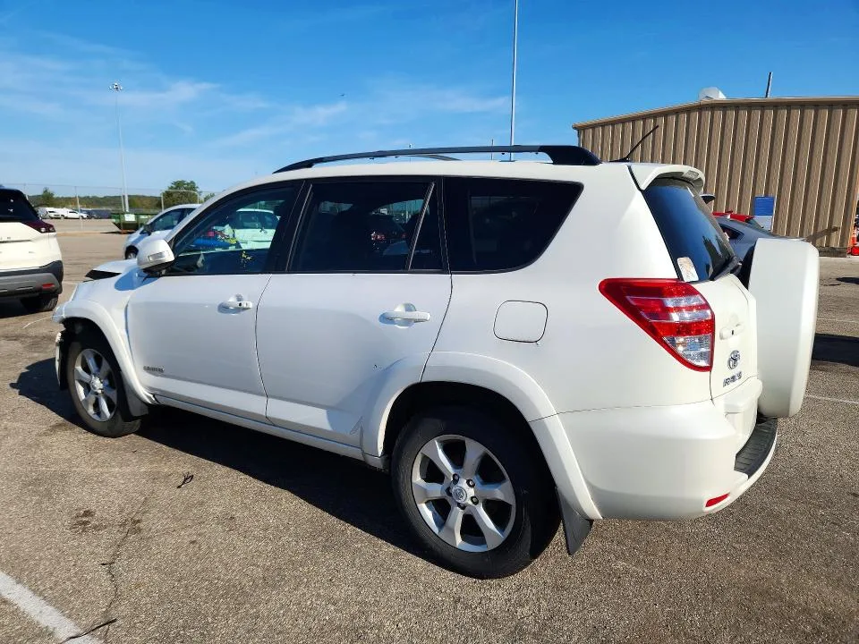 2T3DK4DV6BW042616 — 2011 TOYOTA RAV4 photo 2