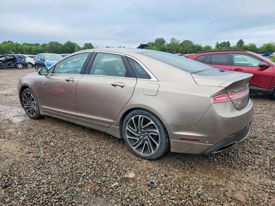 3LN6L5F9XLR601937 — 2020 LINCOLN MKZ photo 2