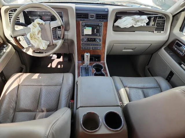 5LMJJ2H59BEJ09147 — 2011 LINCOLN NAVIGATOR photo 8