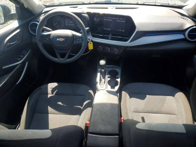 KL77LFEP2SC156585 — 2025 CHEVROLET TRAX photo 8
