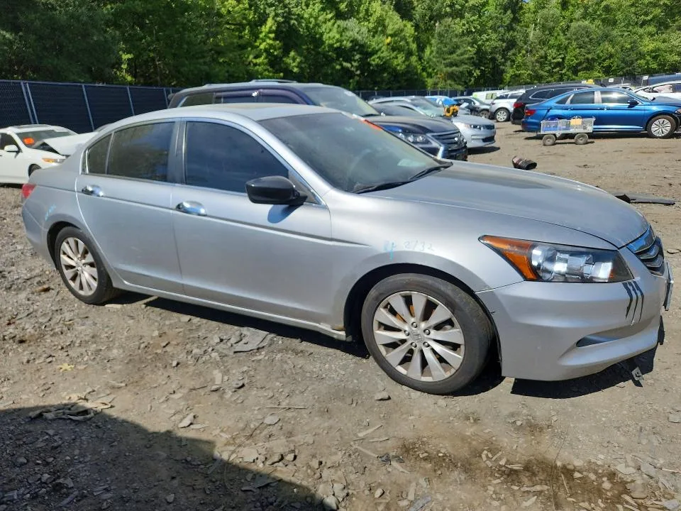 1HGCP3F84CA002101 — 2012 HONDA ACCORD photo 4