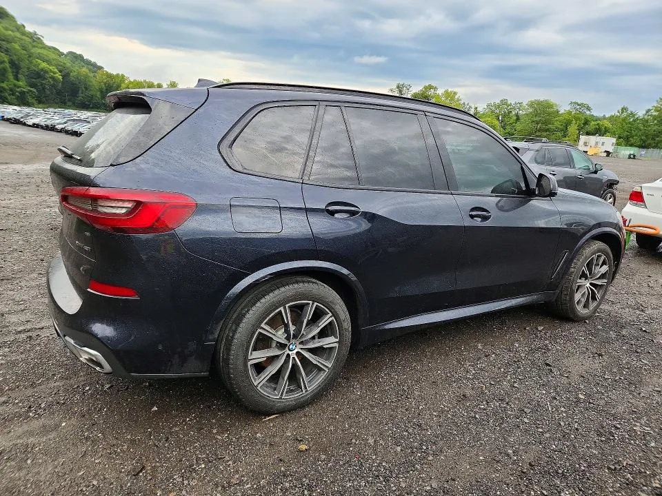 5UXCR6C56KLL14734 — 2019 BMW X5 photo 3