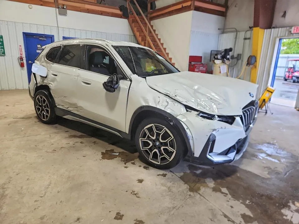 WBX73EF00T5558788 — 2026 BMW X1 photo 4