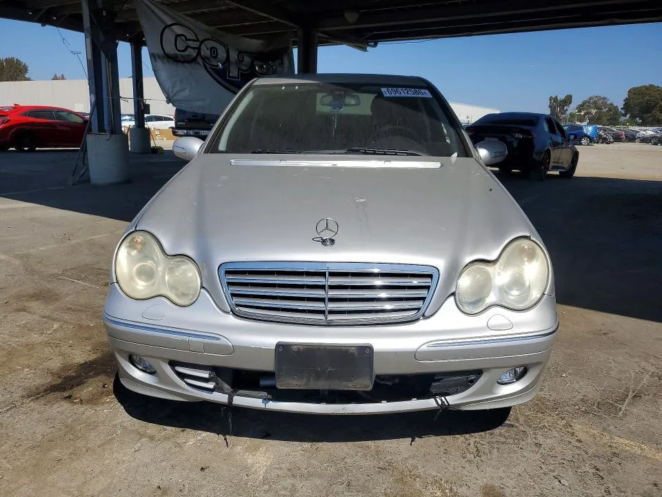 WDBRF84J45F562140 — 2005 MERCEDES-BENZ C photo 5