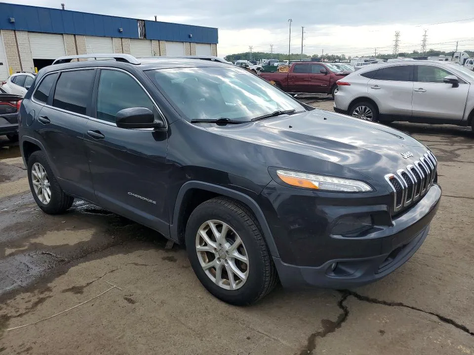 1C4PJMCB3FW606639 — 2015 JEEP CHEROKEE photo 4