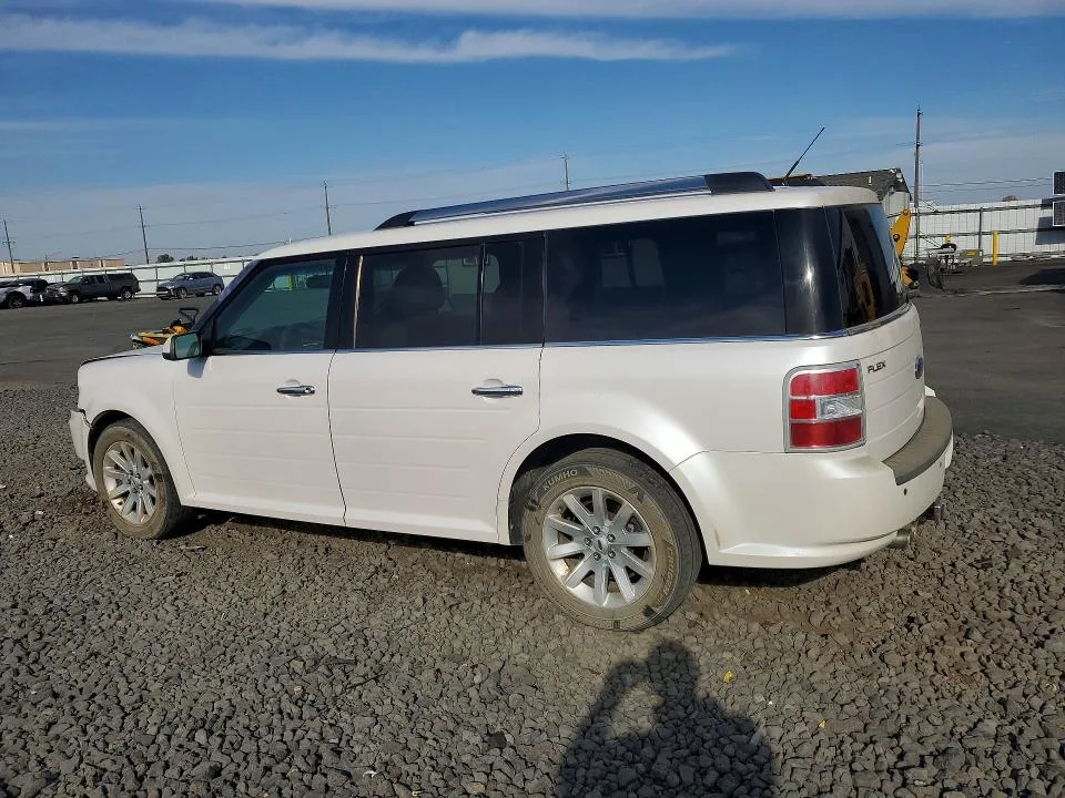 2FMHK6CC1BBD27977 — 2011 FORD FLEX photo 2