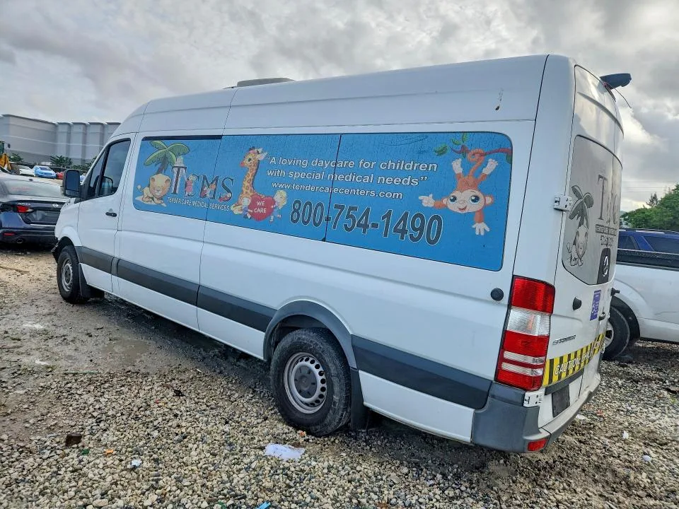 WDZPE8CD8JP618219 — 2018 MERCEDES-BENZ SPRINTER photo 2