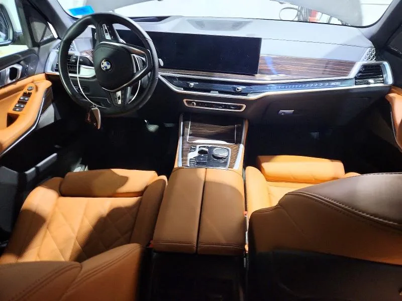 5UX23EU01T9160765 — 2026 BMW X5 photo 8