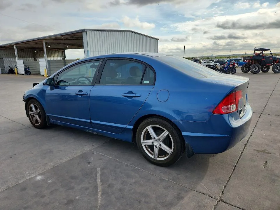 1HGFA16588L016250 — 2008 HONDA CIVIC photo 2