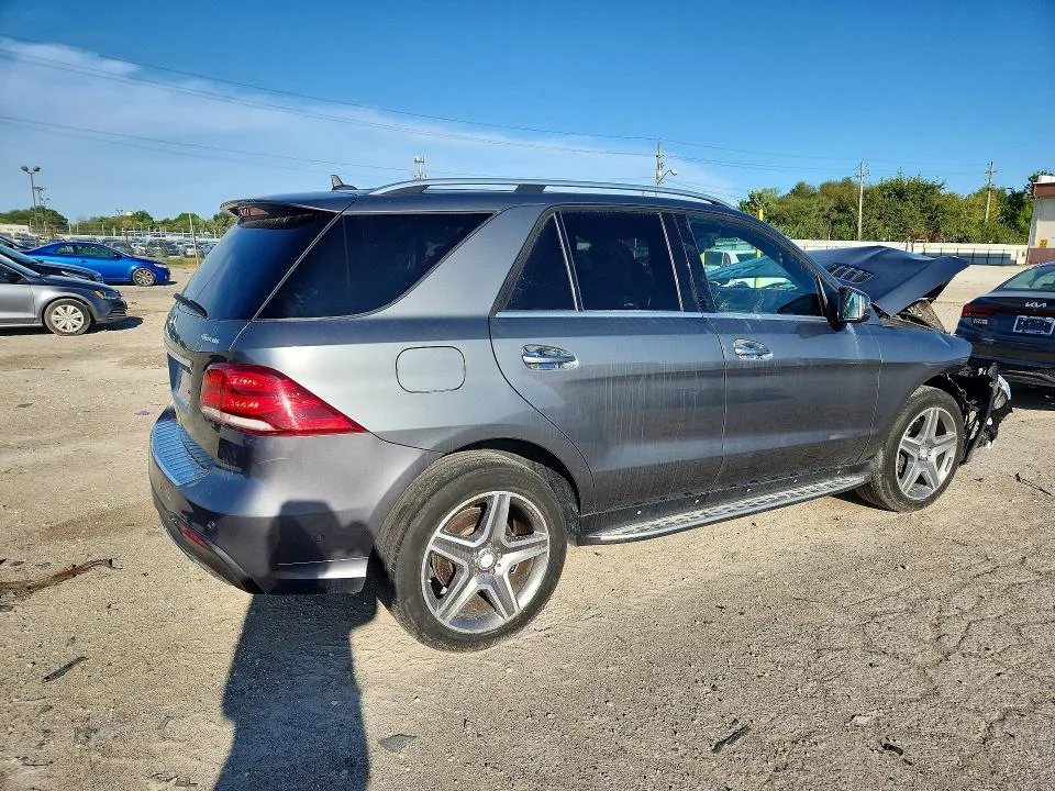 4JGDA5HB0HA879714 — 2017 MERCEDES-BENZ GLE photo 3