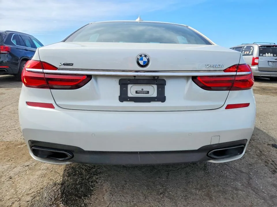 WBA7E4C53HGU99228 — 2017 BMW 740 photo 6