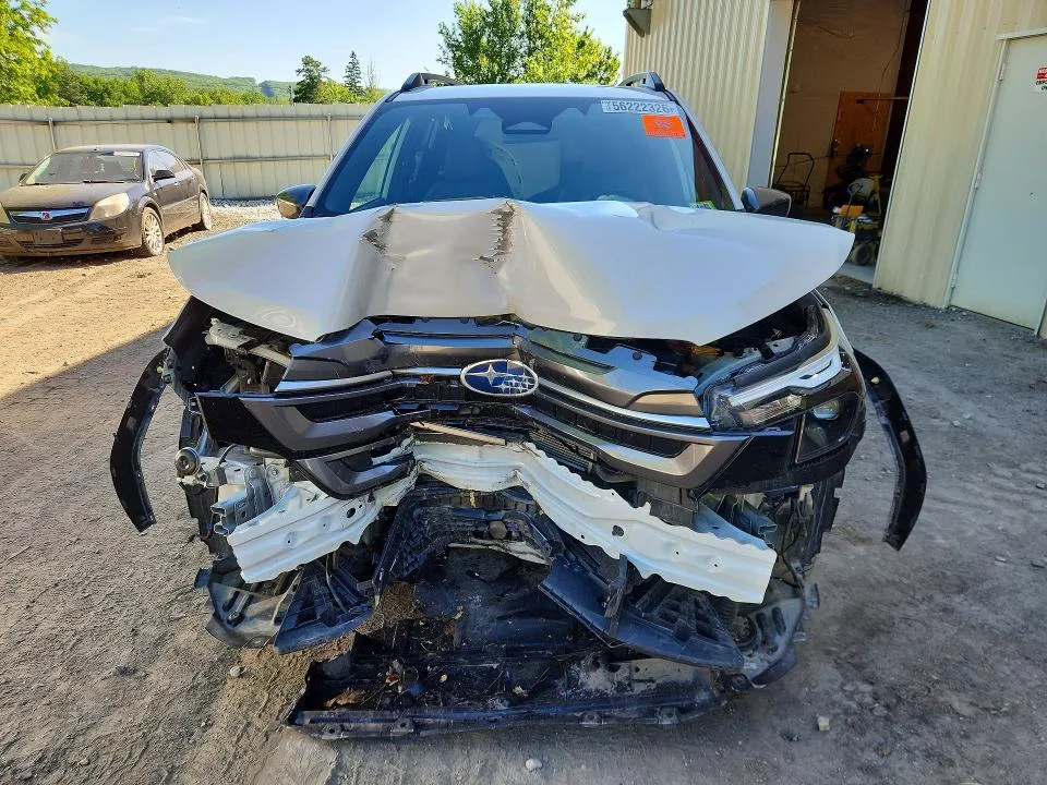 JF2SLSED3SH403080 — 2025 SUBARU FORESTER photo 5