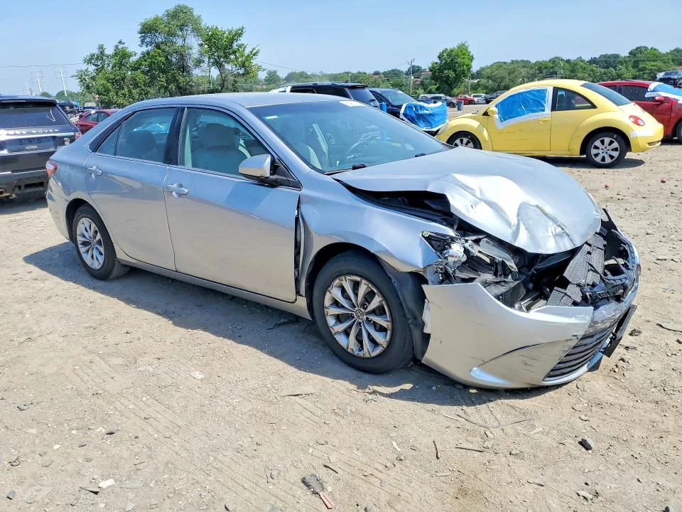 4T1BF3EK9AU008669 — 2015 TOYOTA CAMRY photo 4