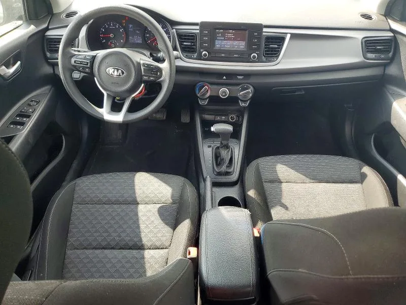 3KPA25AB0JE065256 — 2018 KIA RIO 5-DOOR photo 8