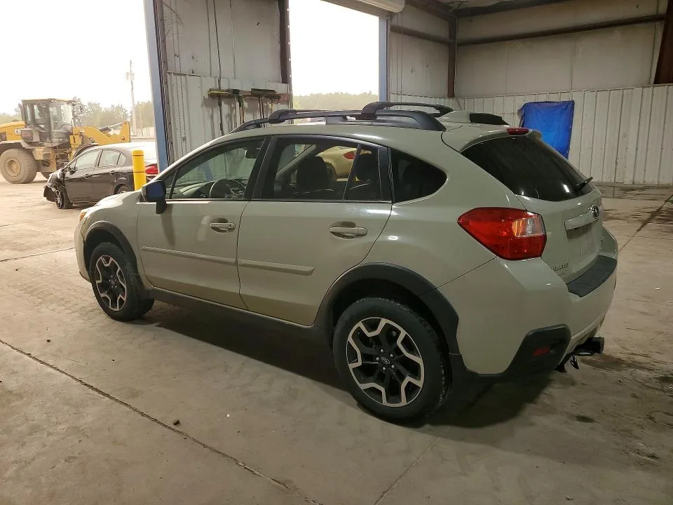 JF2GPADCXG8240528 — 2016 SUBARU CROSSTREK photo 2