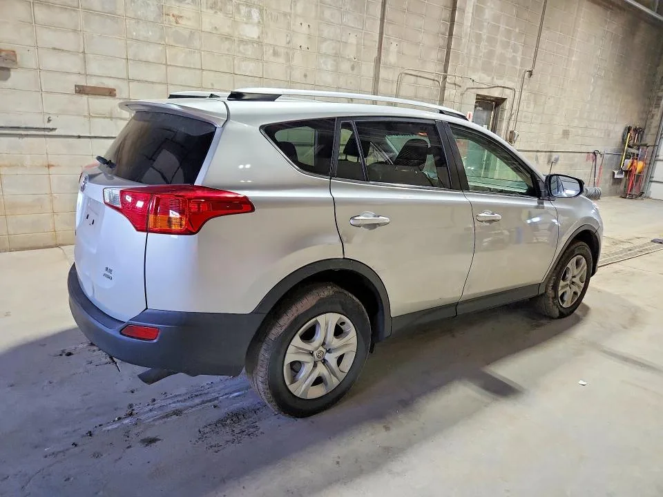 JTMBFREV4FJ046188 — 2015 TOYOTA RAV4 photo 3