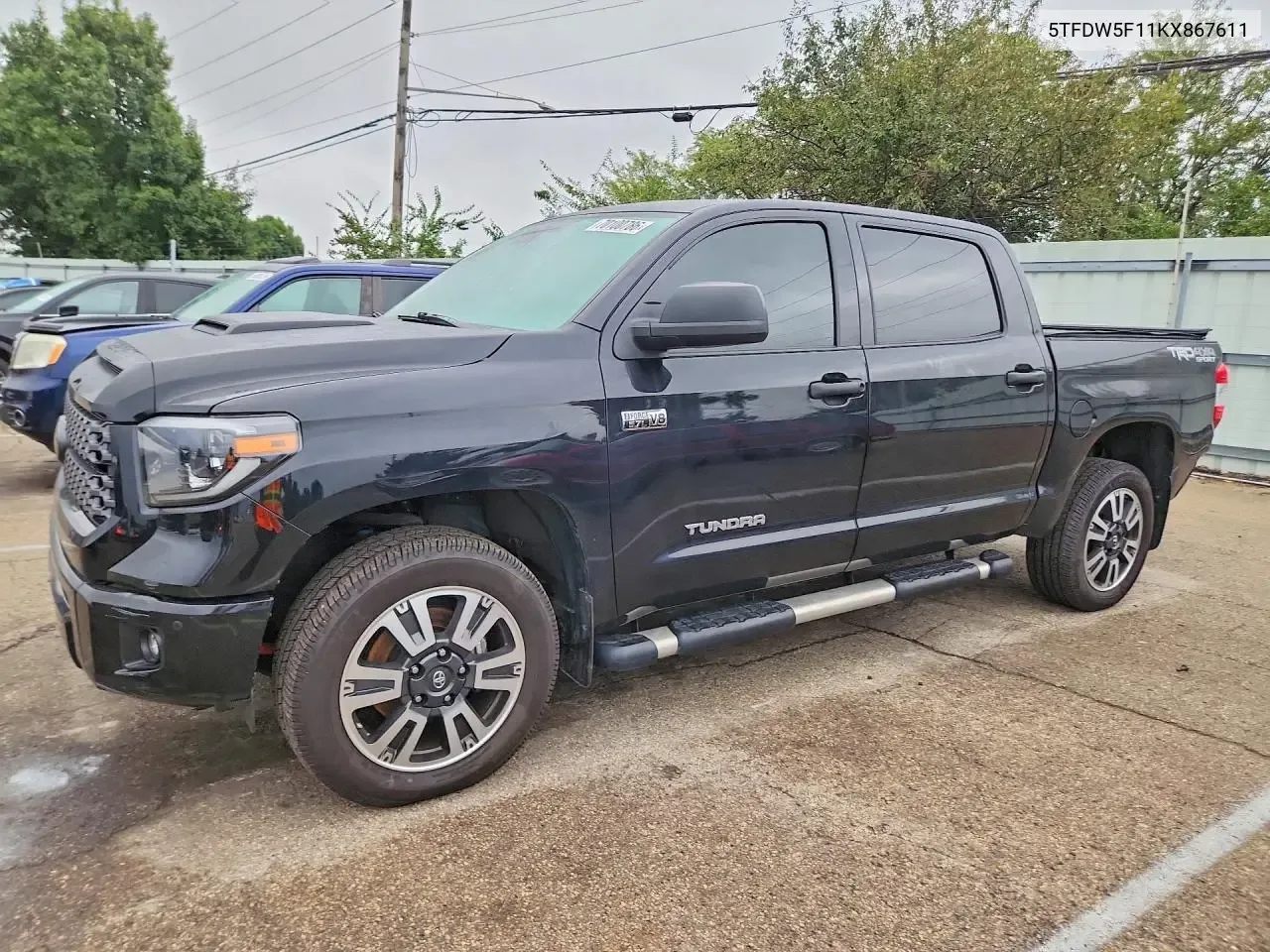 5TFDW5F11KX867611 — 2019 TOYOTA TUNDRA photo 2