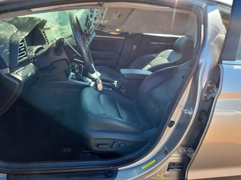 5NPD84LF3LH565156 — 2020 HYUNDAI ELANTRA photo 7