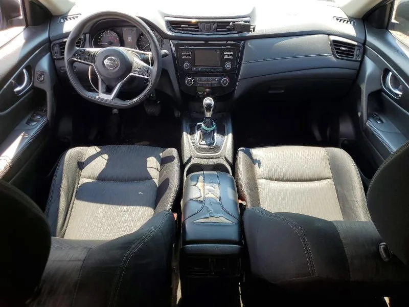 JN8AT2MV4HW020410 — 2017 NISSAN ROGUE photo 8