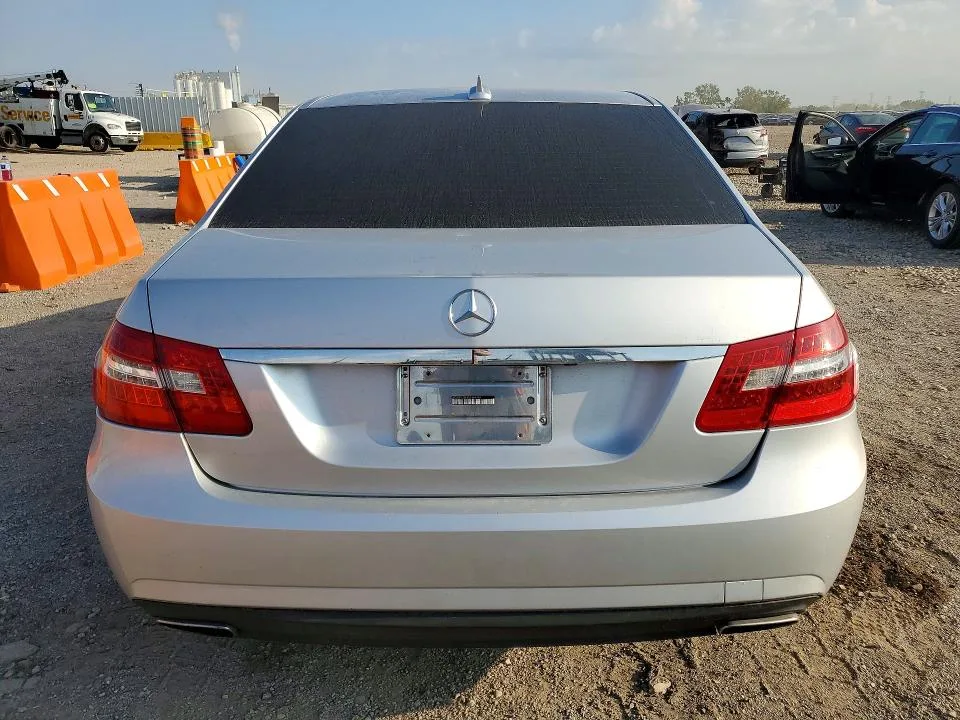 WDDHF5GB4BA466989 — 2011 MERCEDES-BENZ E photo 6