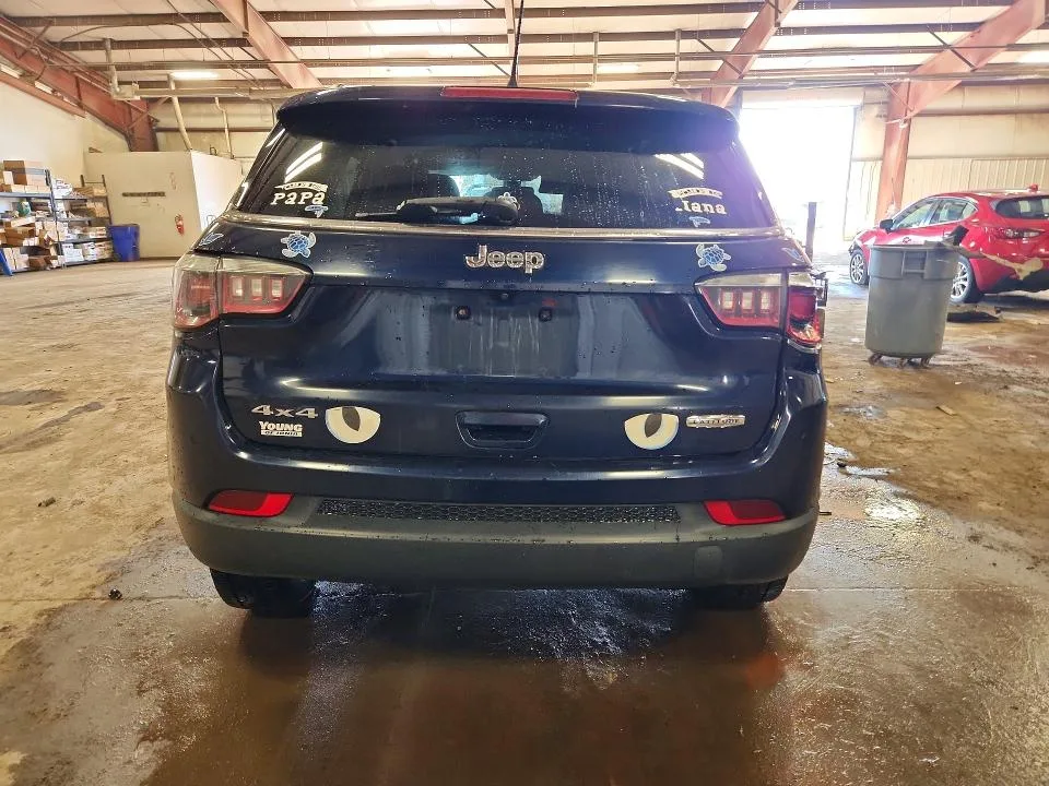 3C4NJDBB8KT807008 — 2019 JEEP COMPASS photo 6