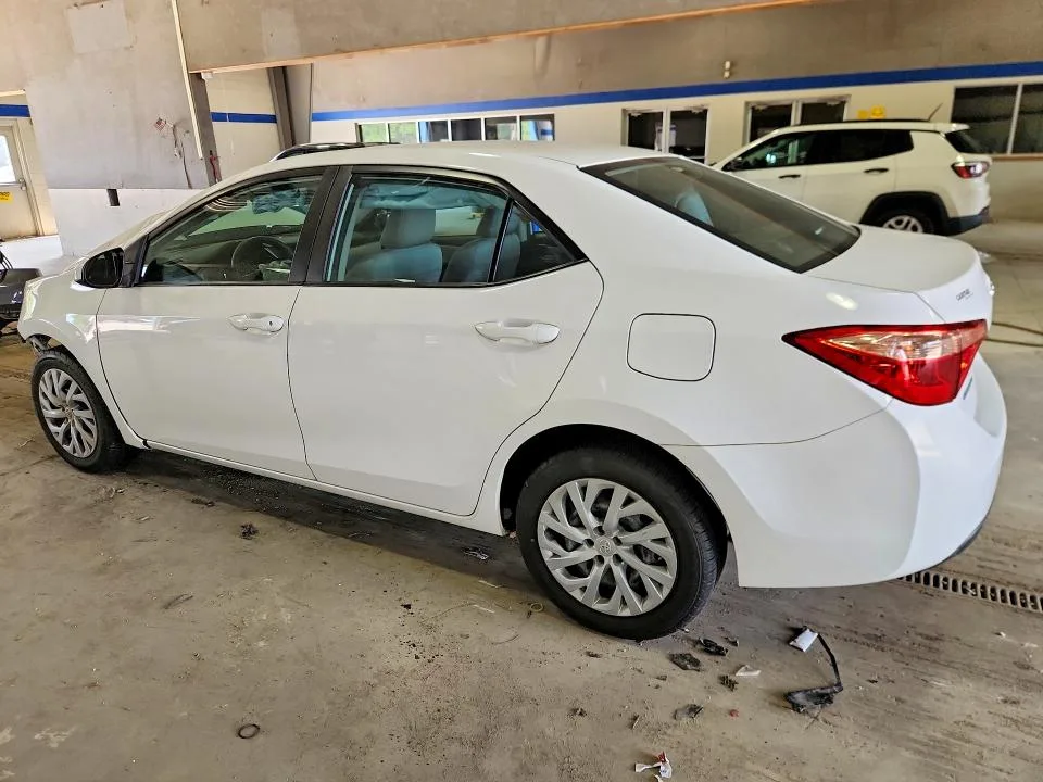2T1BURHE1HC807713 — 2017 TOYOTA COROLLA photo 2