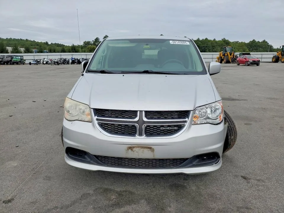 2D4RN3DG4BR630066 — 2011 DODGE GRAND CARAVAN photo 5