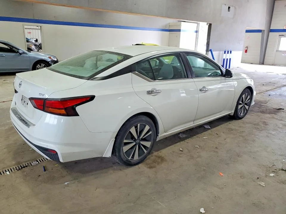 1N4BL4DV3MN415602 — 2021 NISSAN ALTIMA photo 3
