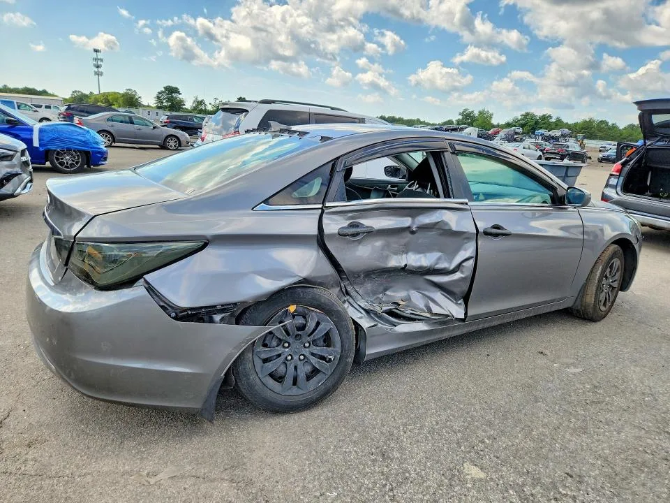 5NPEB4AC5DH578507 — 2013 HYUNDAI SONATA photo 3