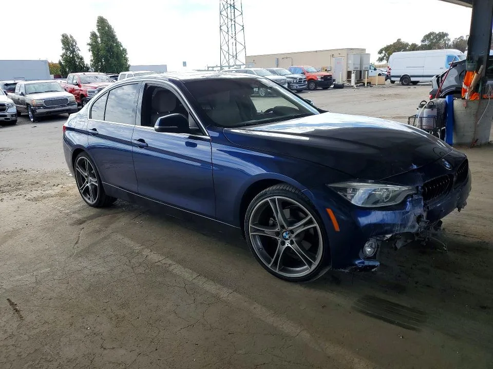 WBA8B9C52HK884576 — 2017 BMW 330 photo 4