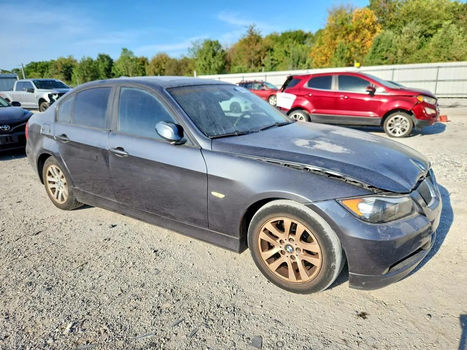 WBAVA33587PG49400 — 2007 BMW 328 photo 4