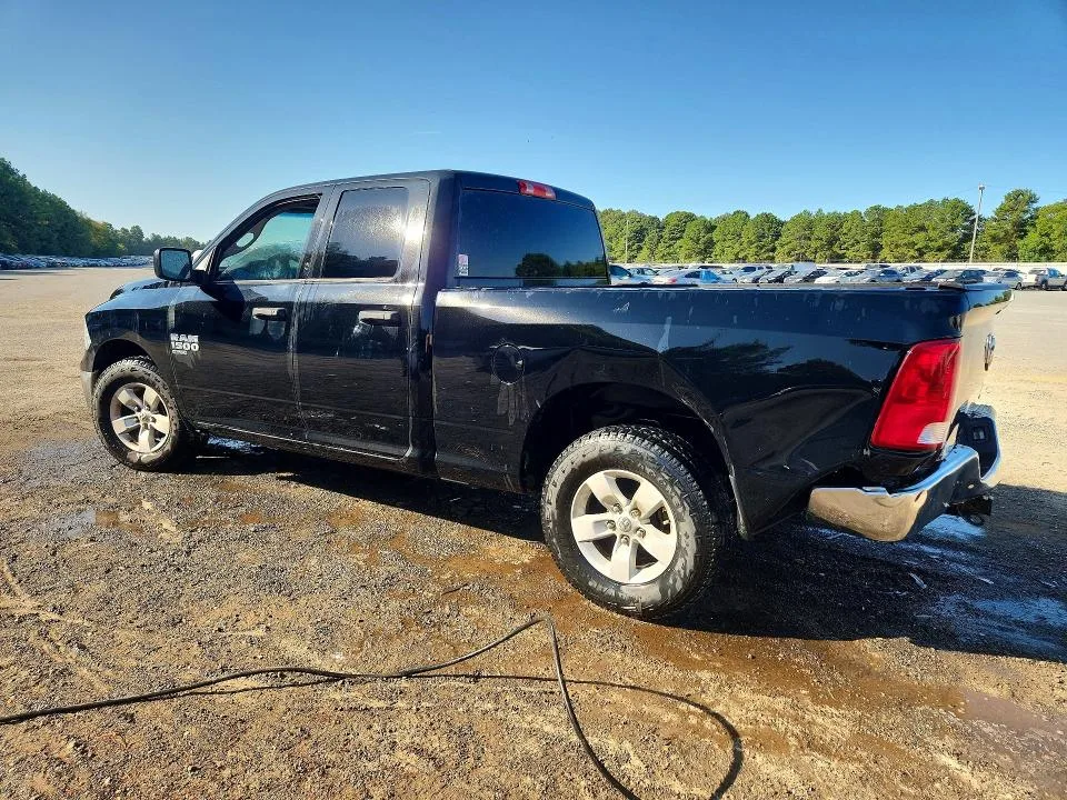 1C6RR6FG5KS630504 — 2019 RAM 1500 CLASSIC photo 2