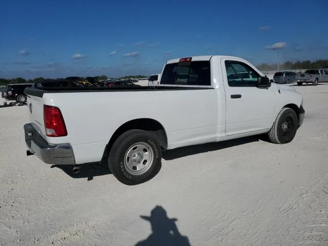 3C6JR6DT1JG177954 — 2018 RAM 1500 photo 3