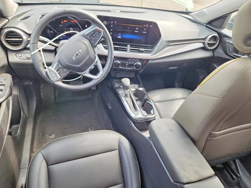 KL77LKEP4SC085012 — 2025 CHEVROLET TRAX photo 8