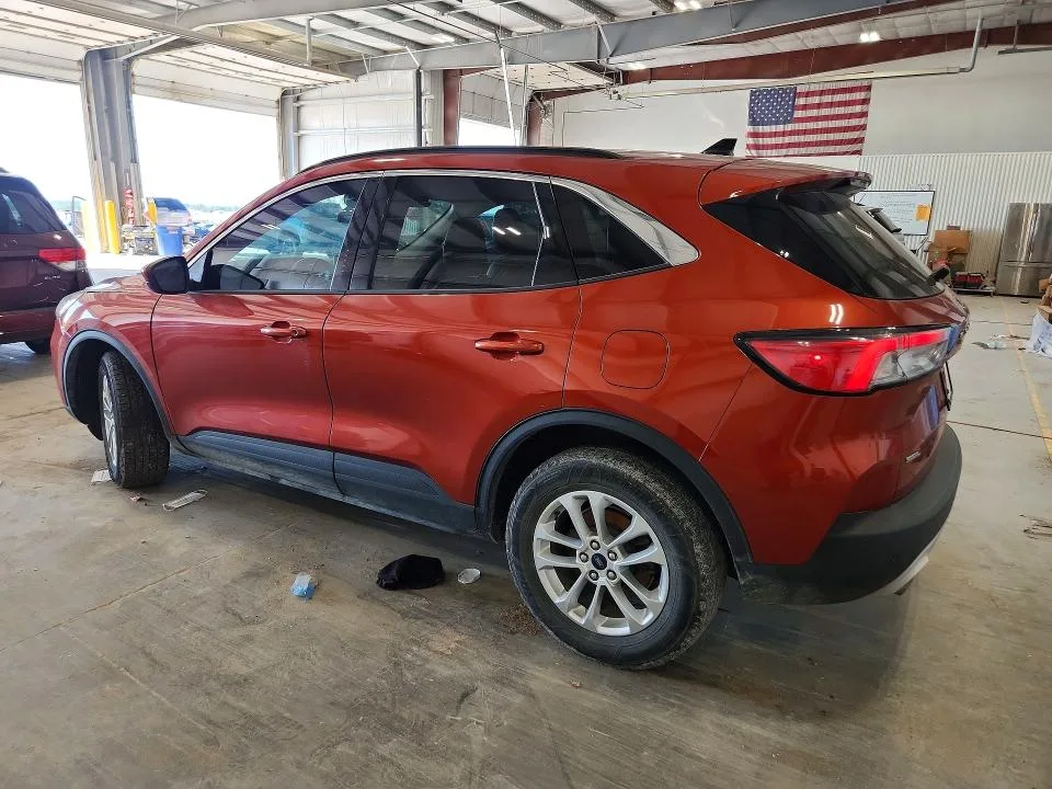 1FMCU9H68LUA37174 — 2020 FORD ESCAPE photo 2