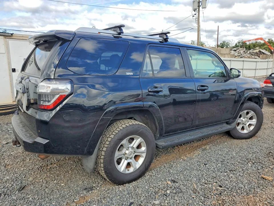 JTEBU5JR9H5417151 — 2017 TOYOTA 4RUNNER photo 3