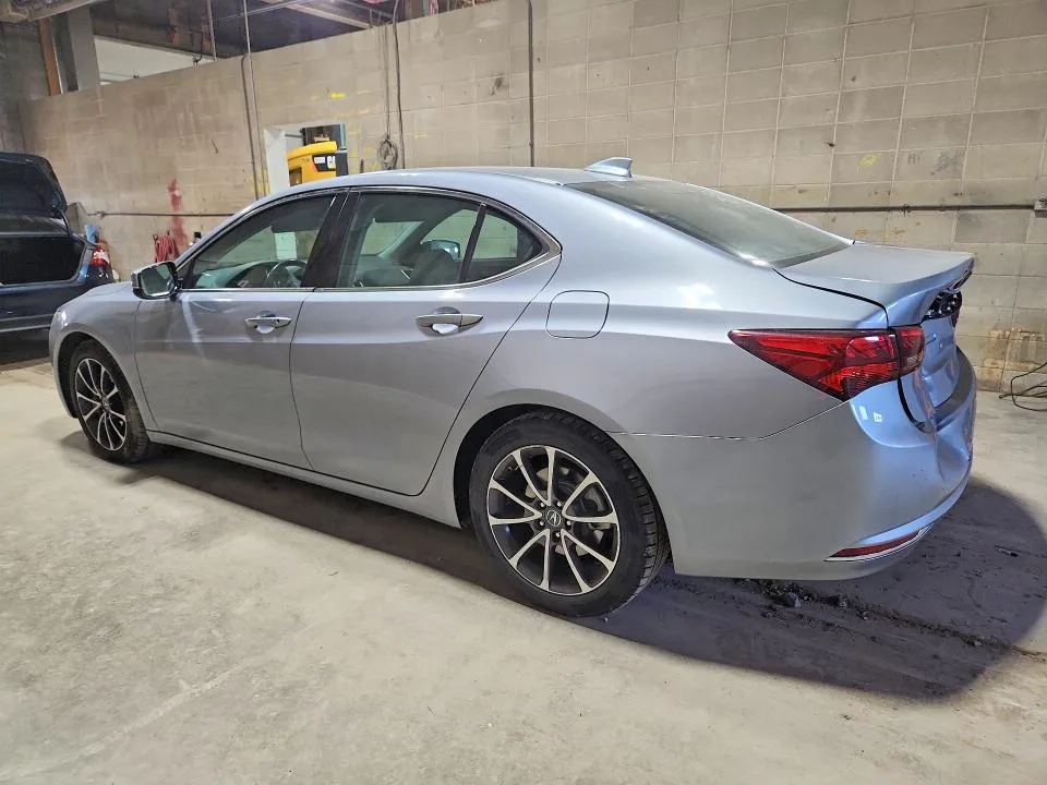 19UUB2F58FA016784 — 2015 ACURA TLX photo 2
