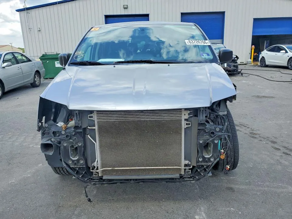 2C4RDGBG5JR143516 — 2018 DODGE GRAND CARAVAN photo 5